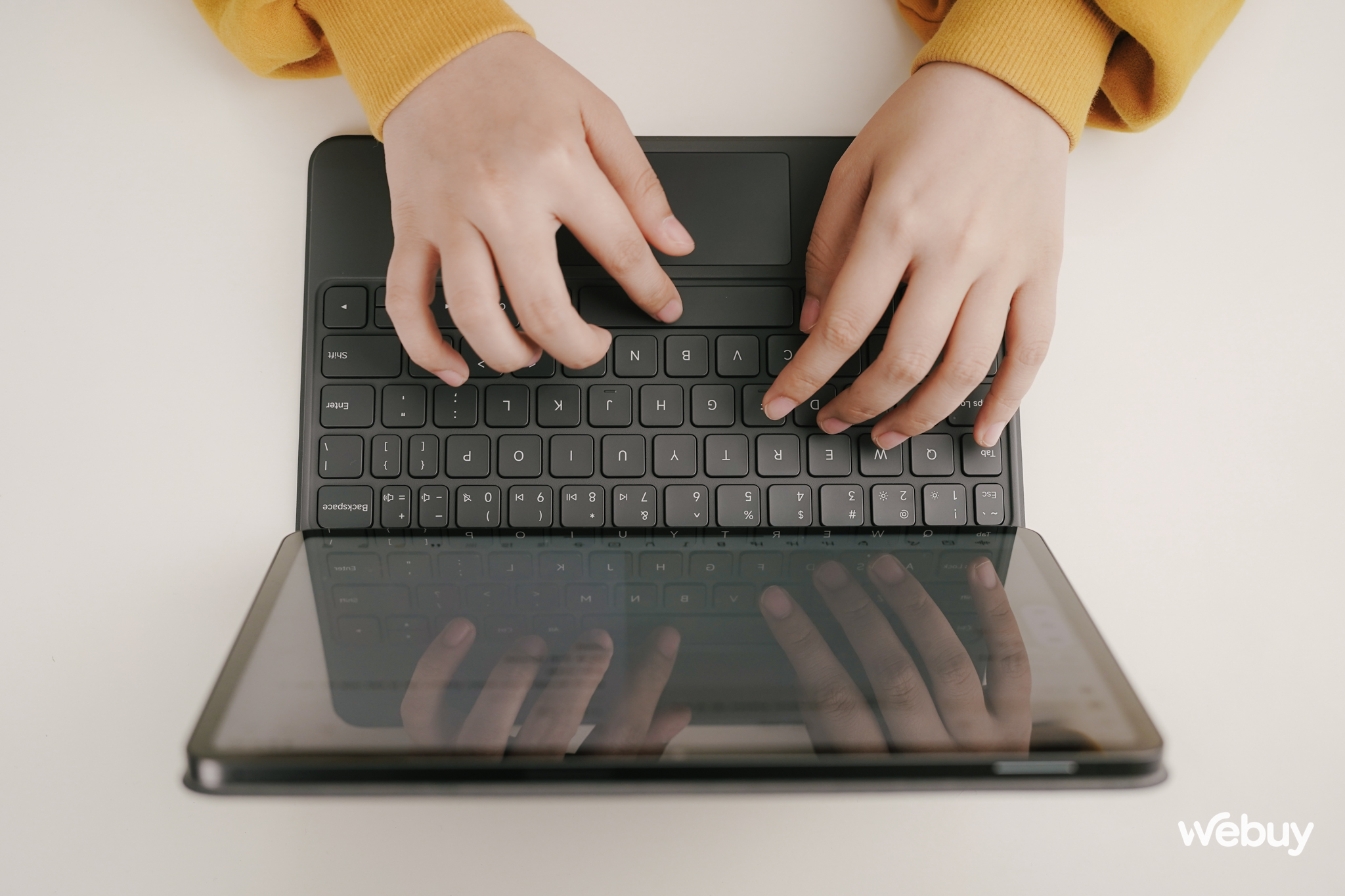 Đây là Xiaomi Pad 7 Pro: Trải nghiệm vừa lạ mà lại vừa quen, có thêm combo bàn phím và bút cảm ứng dùng cực ngon, giá vẫn rẻ hơn iPad- Ảnh 9. Đây là Xiaomi Pad 7 Pro: Trải nghiệm vừa lạ mà lại vừa quen, có thêm combo bàn phím và bút cảm ứng dùng cực ngon, giá vẫn rẻ hơn iPad- Ảnh 9.