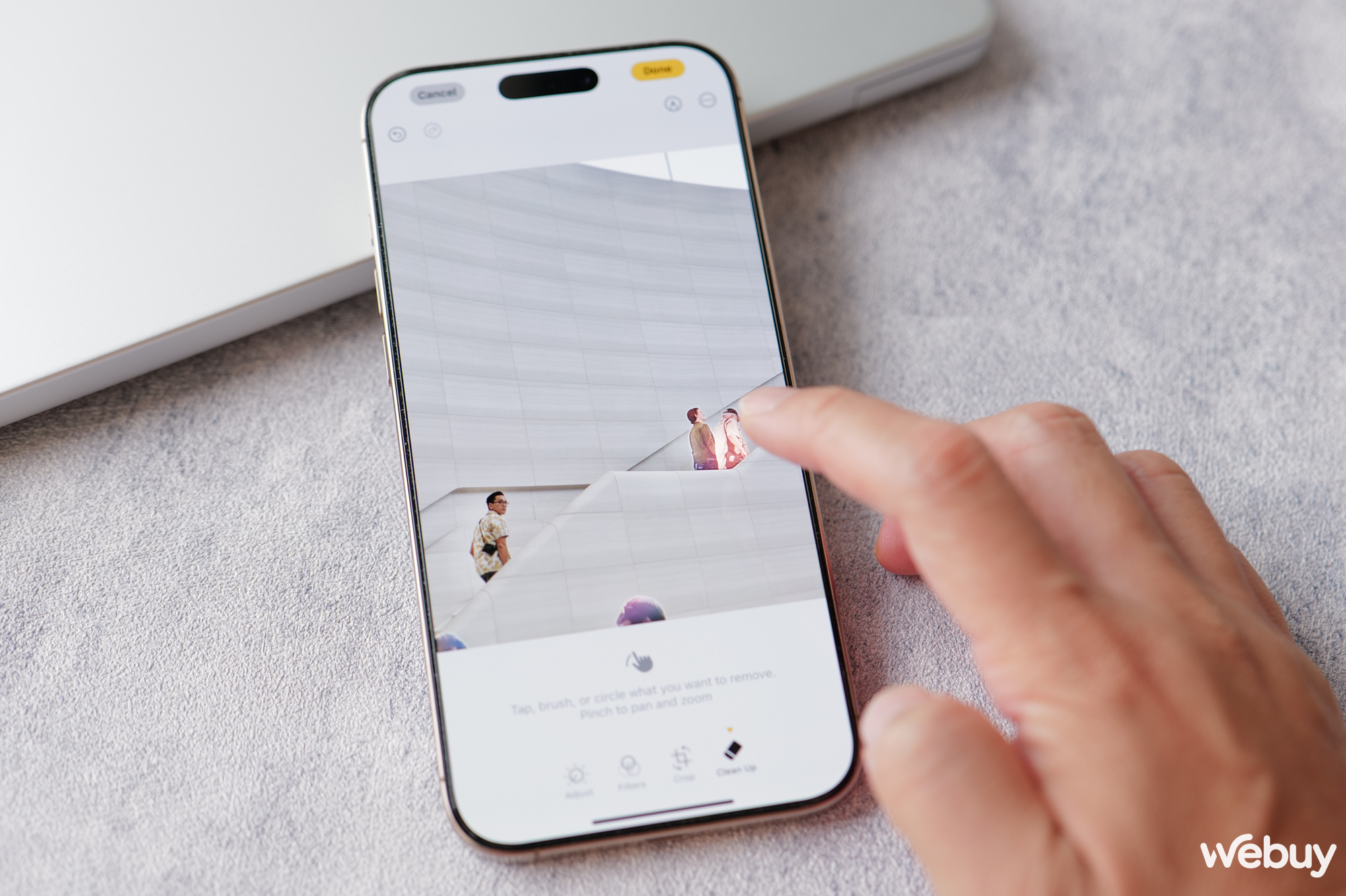 Tận dụng tính năng này trên iOS 18.1, tôi có thể tự tạo hình nền cực xịn trong một nốt nhạc- Ảnh 4. Tận dụng tính năng này trên iOS 18.1, tôi có thể tự tạo hình nền cực xịn trong một nốt nhạc- Ảnh 4.