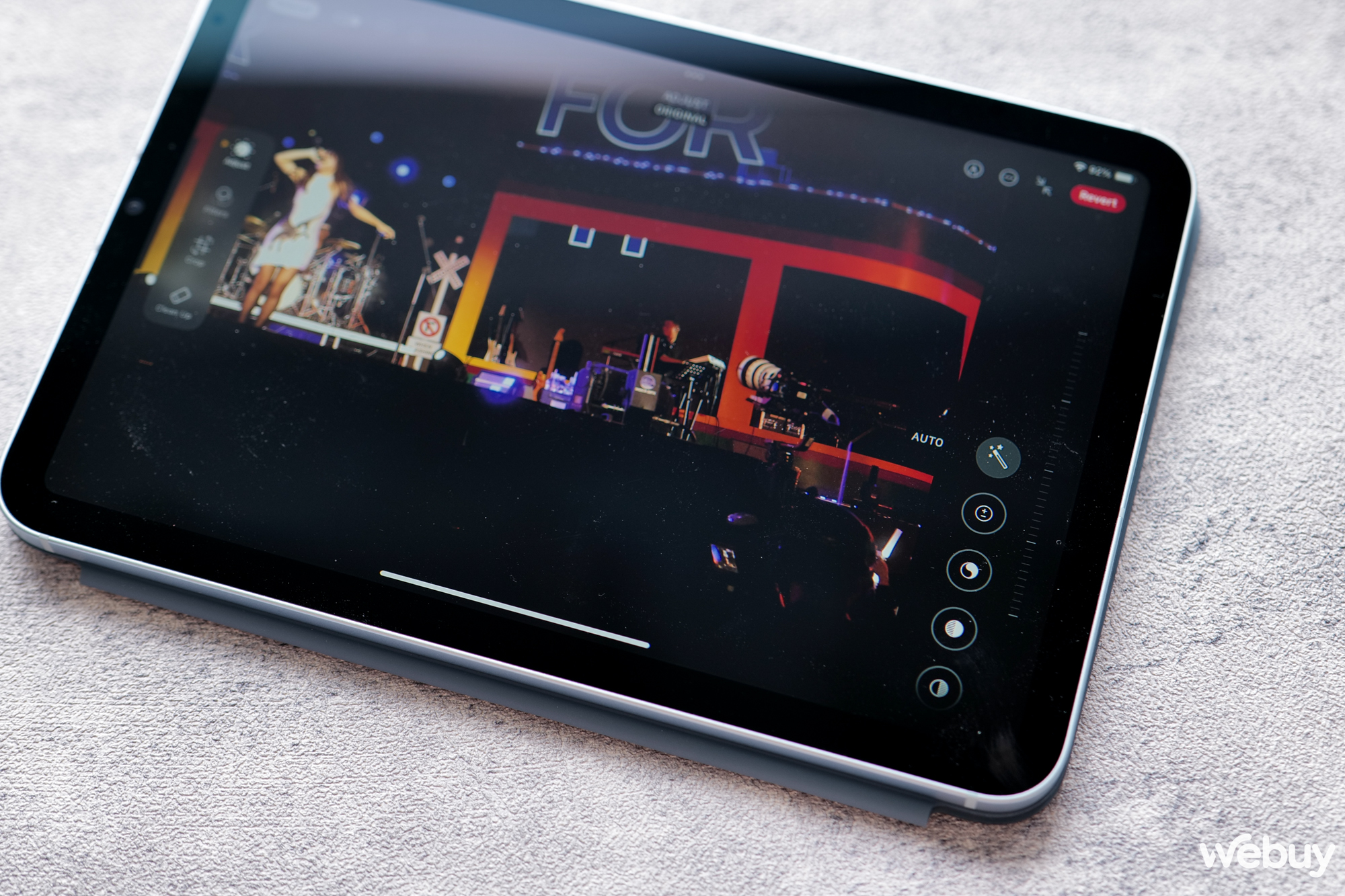 Tận dụng tính năng này trên iOS 18.1, tôi có thể tự tạo hình nền cực xịn trong một nốt nhạc- Ảnh 9. Tận dụng tính năng này trên iOS 18.1, tôi có thể tự tạo hình nền cực xịn trong một nốt nhạc- Ảnh 9.