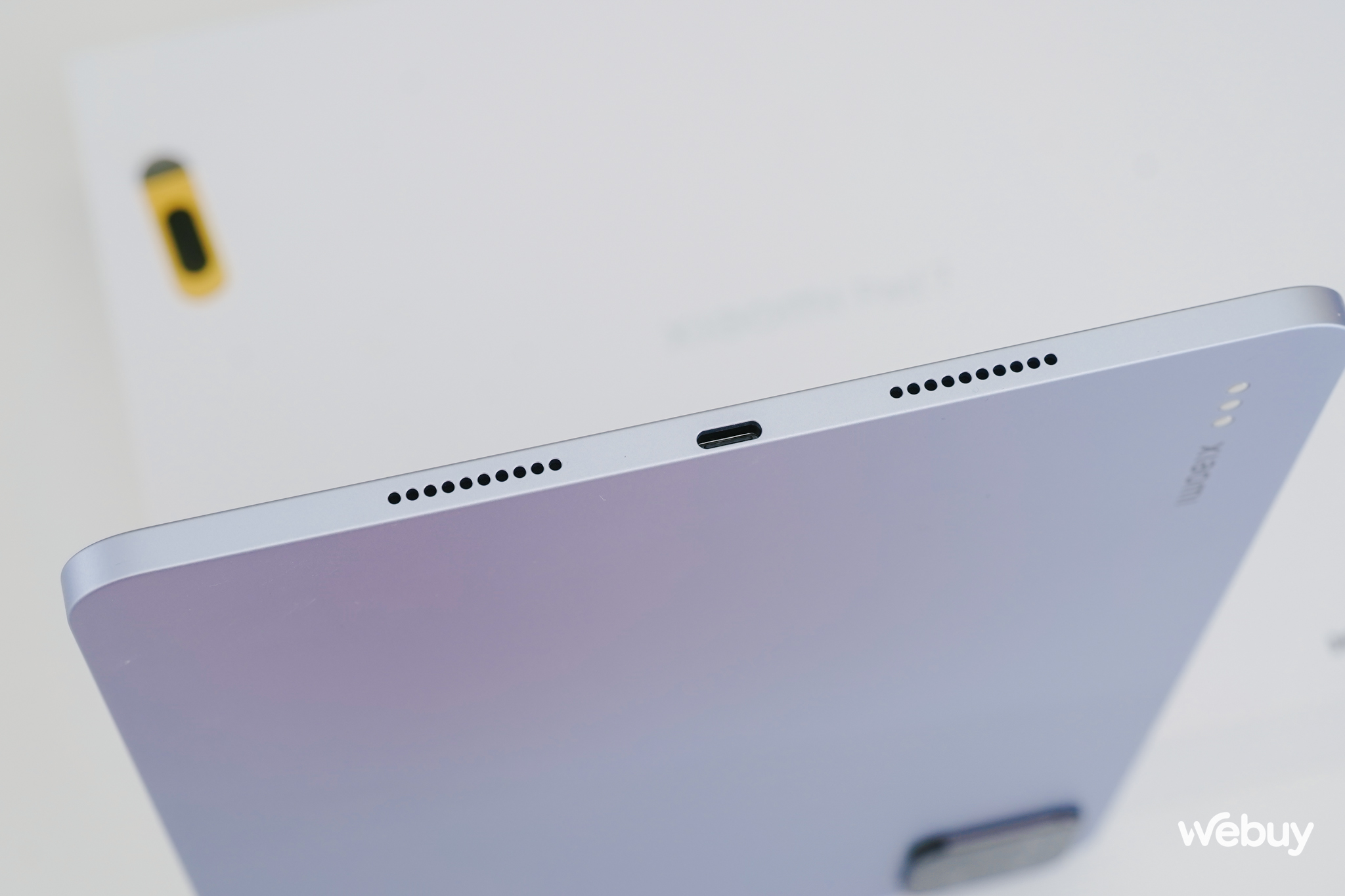 Cận cảnh Xiaomi Pad 7: Thiết kế đẹp như iPad Pro, chip Snapdragon 7+ Gen 3, có cả bàn phím Cận cảnh Xiaomi Pad 7: Thiết kế đẹp như iPad Pro, chip Snapdragon 7+ Gen 3, có cả bàn phím