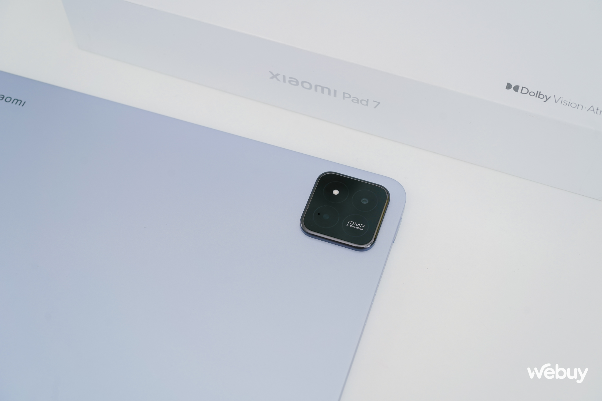 Cận cảnh Xiaomi Pad 7: Thiết kế đẹp như iPad Pro, chip Snapdragon 7+ Gen 3, có cả bàn phím Cận cảnh Xiaomi Pad 7: Thiết kế đẹp như iPad Pro, chip Snapdragon 7+ Gen 3, có cả bàn phím