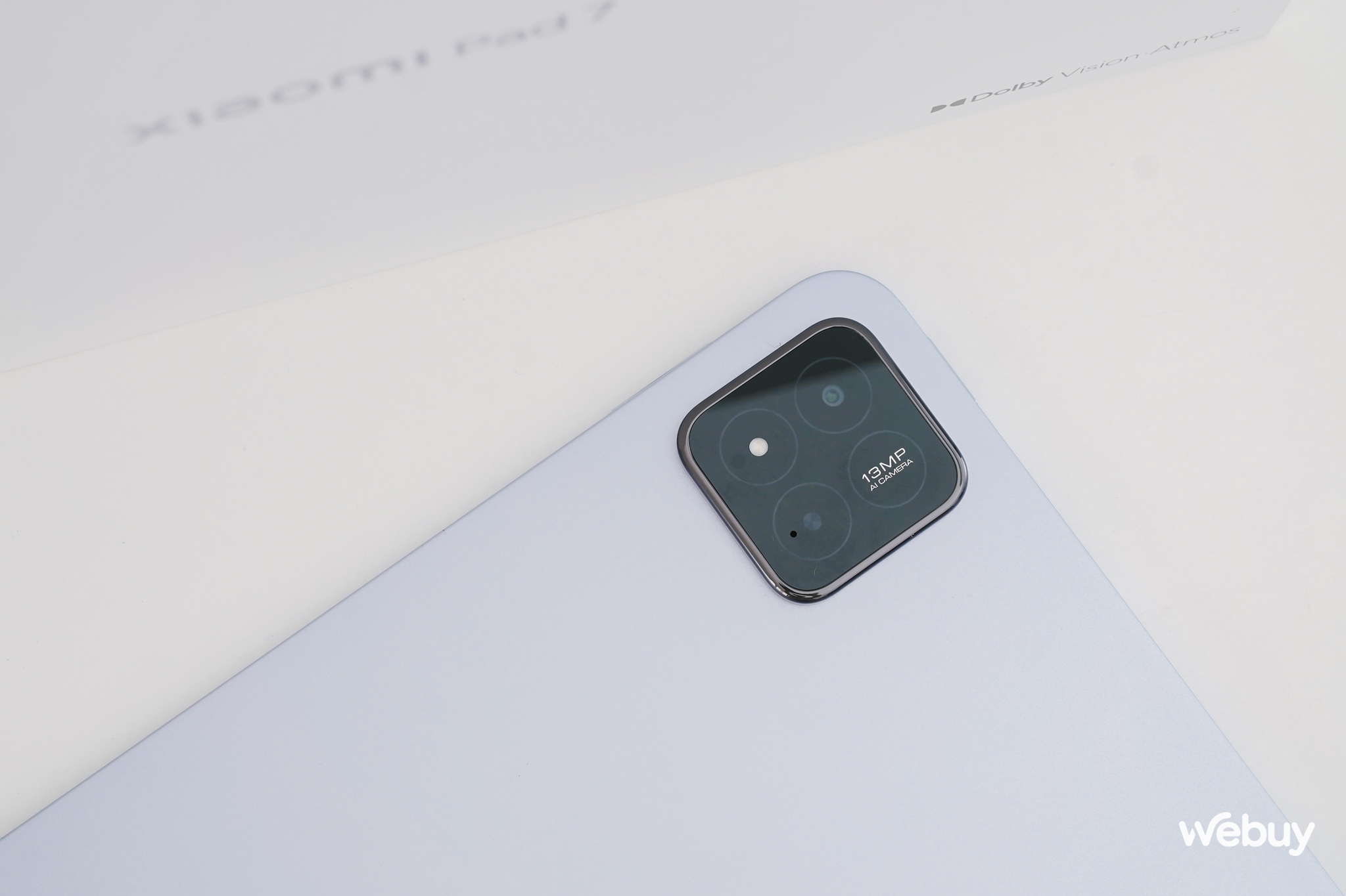 Cận cảnh Xiaomi Pad 7: Thiết kế đẹp như iPad Pro, chip Snapdragon 7+ Gen 3, có cả bàn phím Cận cảnh Xiaomi Pad 7: Thiết kế đẹp như iPad Pro, chip Snapdragon 7+ Gen 3, có cả bàn phím