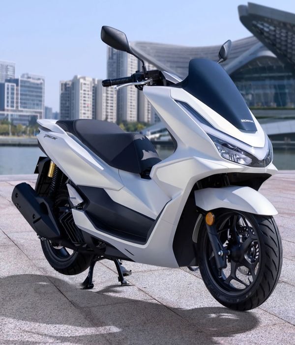 Honda PCX160 2025: Bản nâng cấp toàn diện có xứng đáng với kỳ vọng tại Việt Nam?- Ảnh 1. Honda PCX160 2025: Bản nâng cấp toàn diện có xứng đáng với kỳ vọng tại Việt Nam?- Ảnh 1.