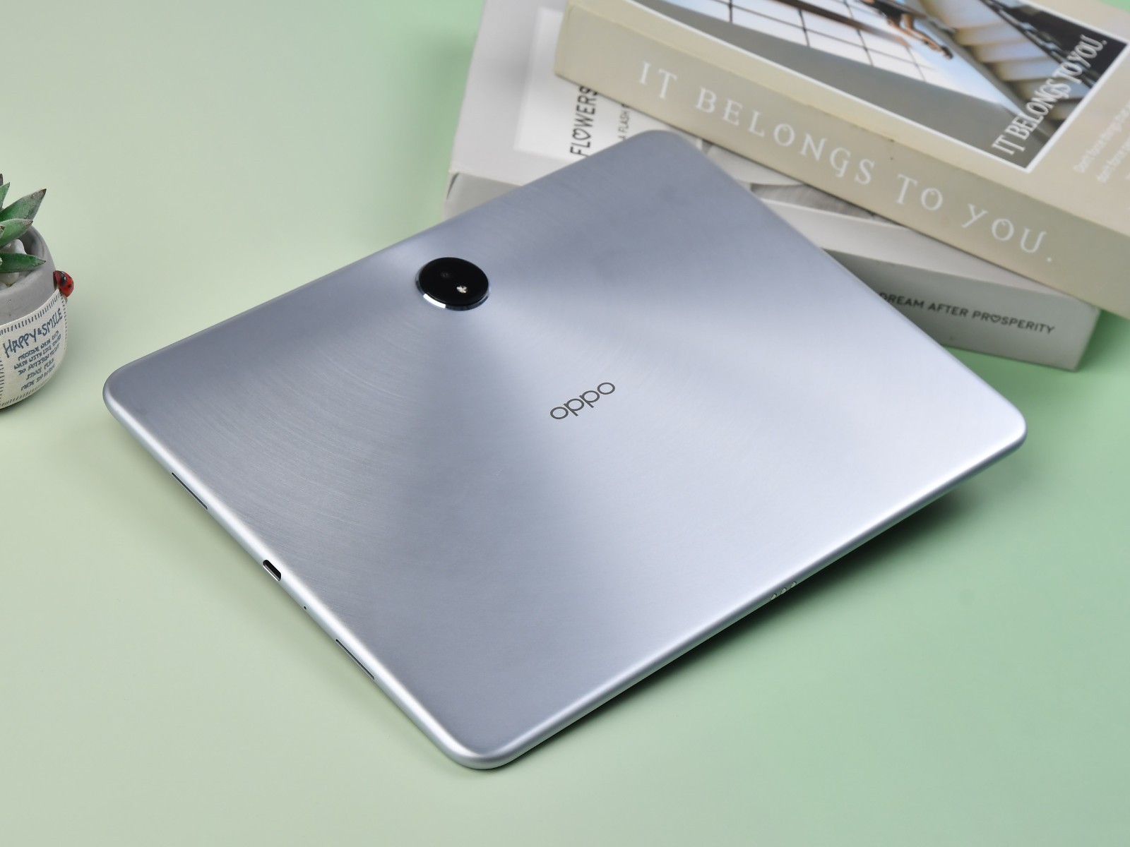 OPPO ra mắt máy tính bảng giá chỉ 7 triệu: Màn hình 11 inch 144Hz, chip giống Reno13, sạc nhanh gấp 3 lần iPad Pro- Ảnh 1. OPPO ra mắt máy tính bảng giá chỉ 7 triệu: Màn hình 11 inch 144Hz, chip giống Reno13, sạc nhanh gấp 3 lần iPad Pro- Ảnh 1.