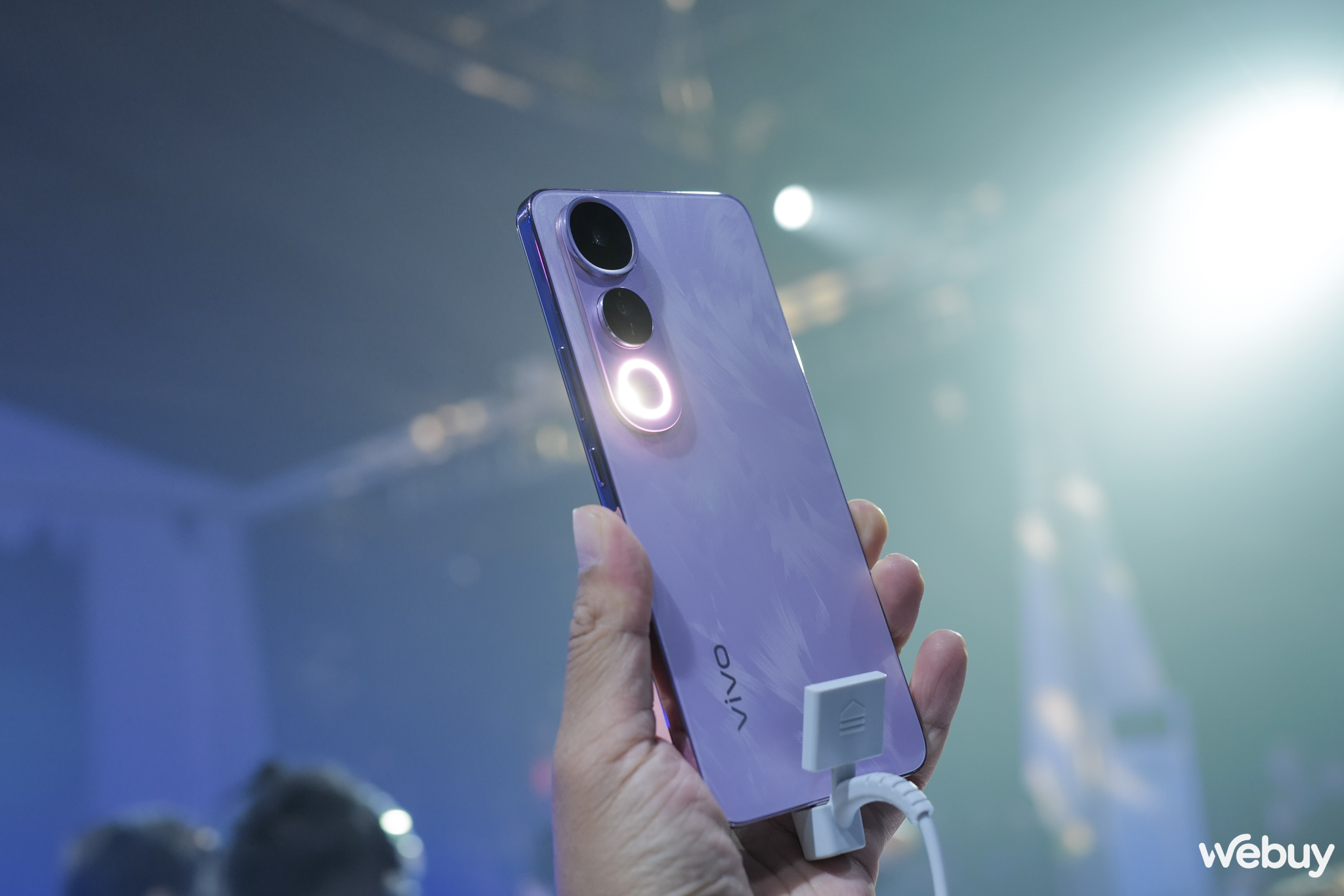 vivo ra mắt điện thoại pin khủng 6.500mAh: Thiết kế bắt mắt, camera 50MP, giá vivo ra mắt điện thoại pin khủng 6.500mAh: Thiết kế bắt mắt, camera 50MP, giá