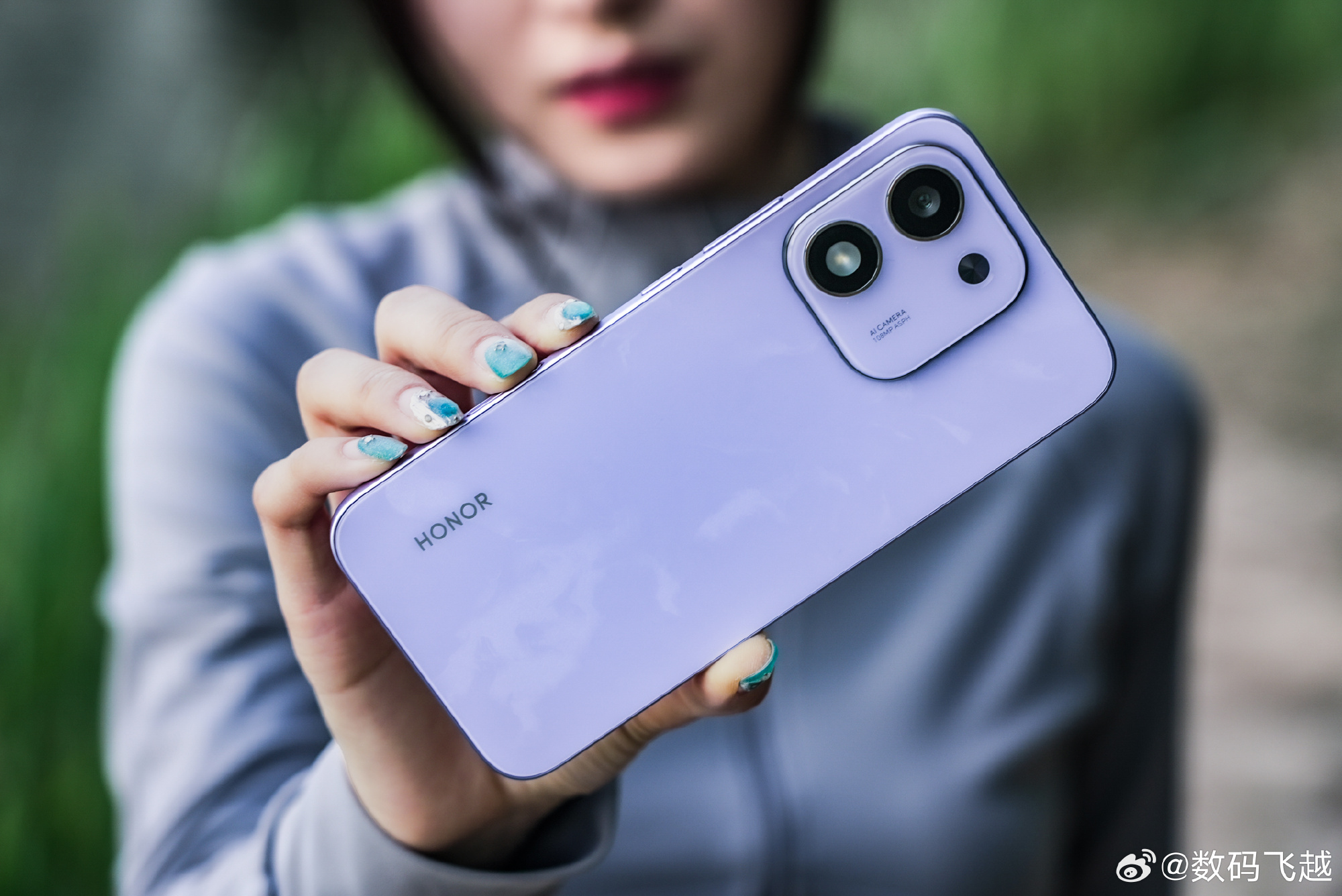 Honor ra mắt điện thoại giá 4,9 triệu: Màn hình AMOLED Dynamic Island như iPhone, camera 108MP, pin 6.000mAh- Ảnh 1. Honor ra mắt điện thoại giá 4,9 triệu: Màn hình AMOLED Dynamic Island như iPhone, camera 108MP, pin 6.000mAh- Ảnh 1.