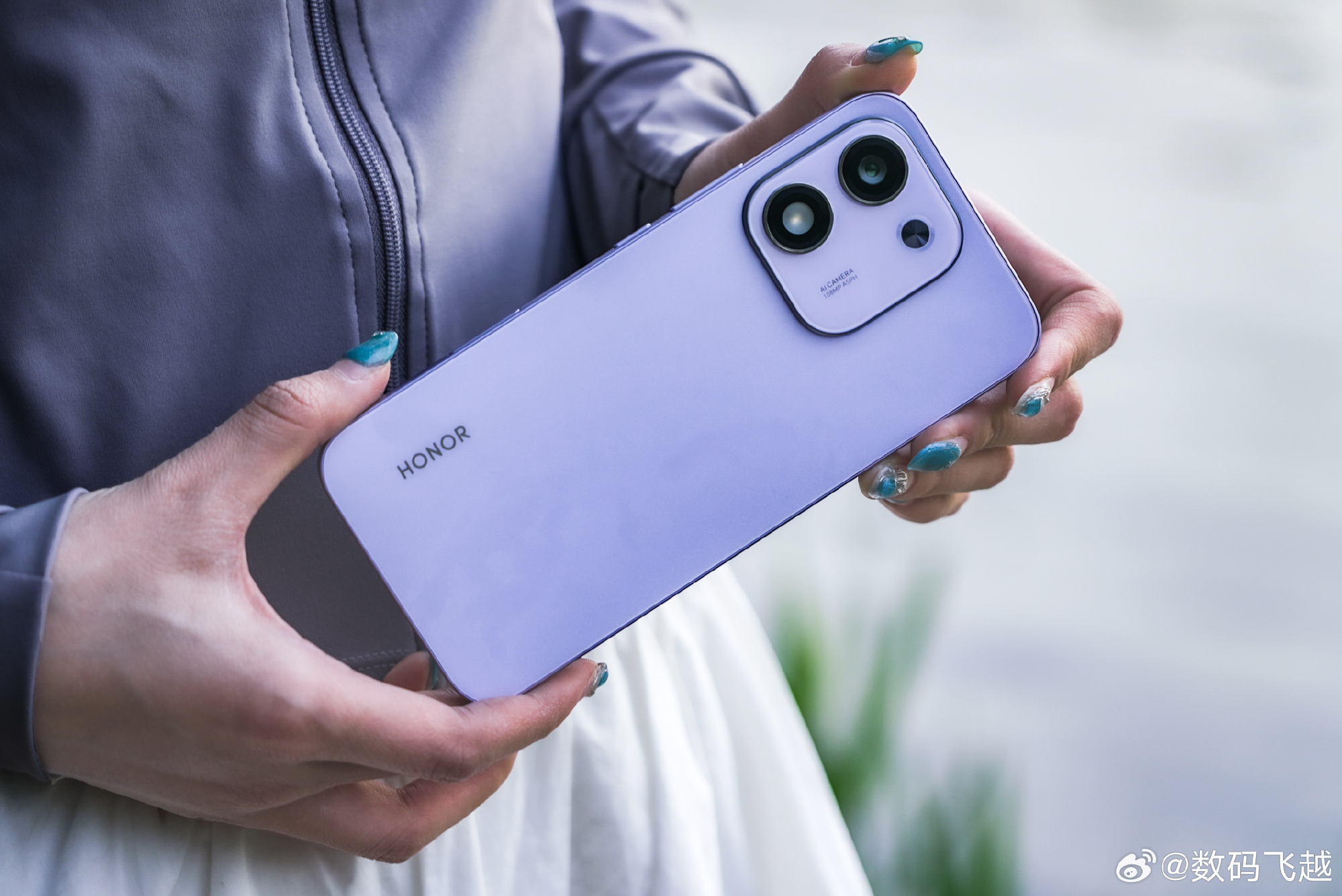 Honor ra mắt điện thoại giá 4,9 triệu: Màn hình AMOLED Dynamic Island như iPhone, camera 108MP, pin 6.000mAh- Ảnh 2. Honor ra mắt điện thoại giá 4,9 triệu: Màn hình AMOLED Dynamic Island như iPhone, camera 108MP, pin 6.000mAh- Ảnh 2.
