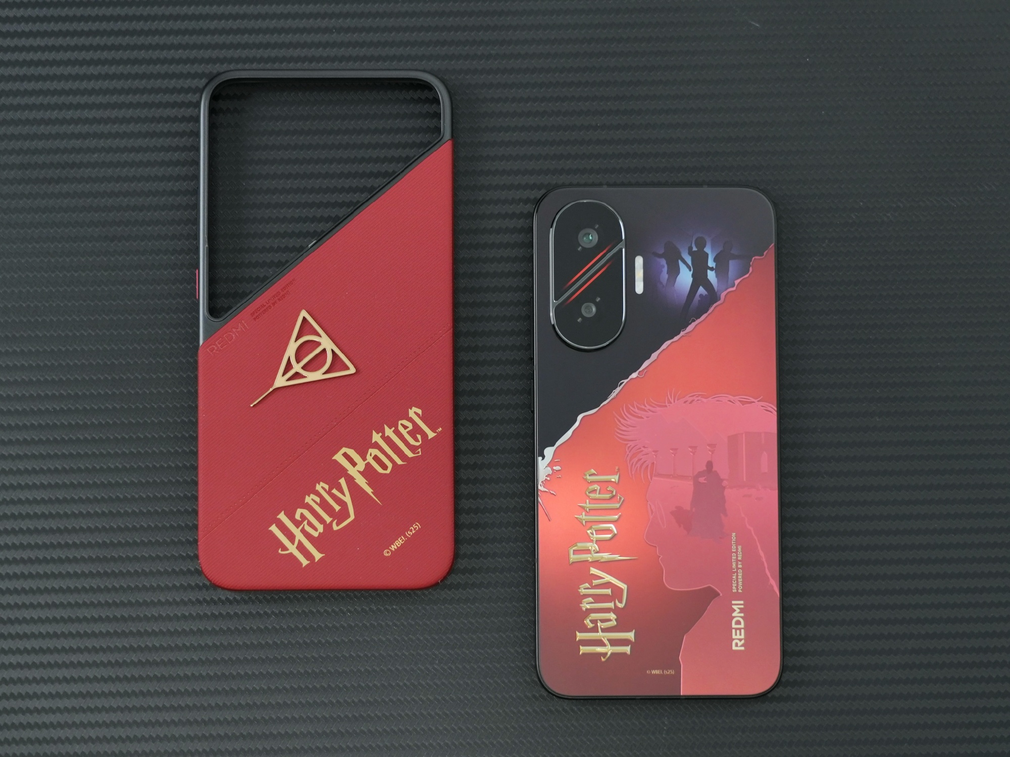 Xiaomi lại có điện thoại mới cho Potterheads: Thiết kế đậm chất Hogwarts, phụ kiện Harry Potter không thiếu món nào, có cả AI Xiaomi lại có điện thoại mới cho Potterheads: Thiết kế đậm chất Hogwarts, phụ kiện Harry Potter không thiếu món nào, có cả AI