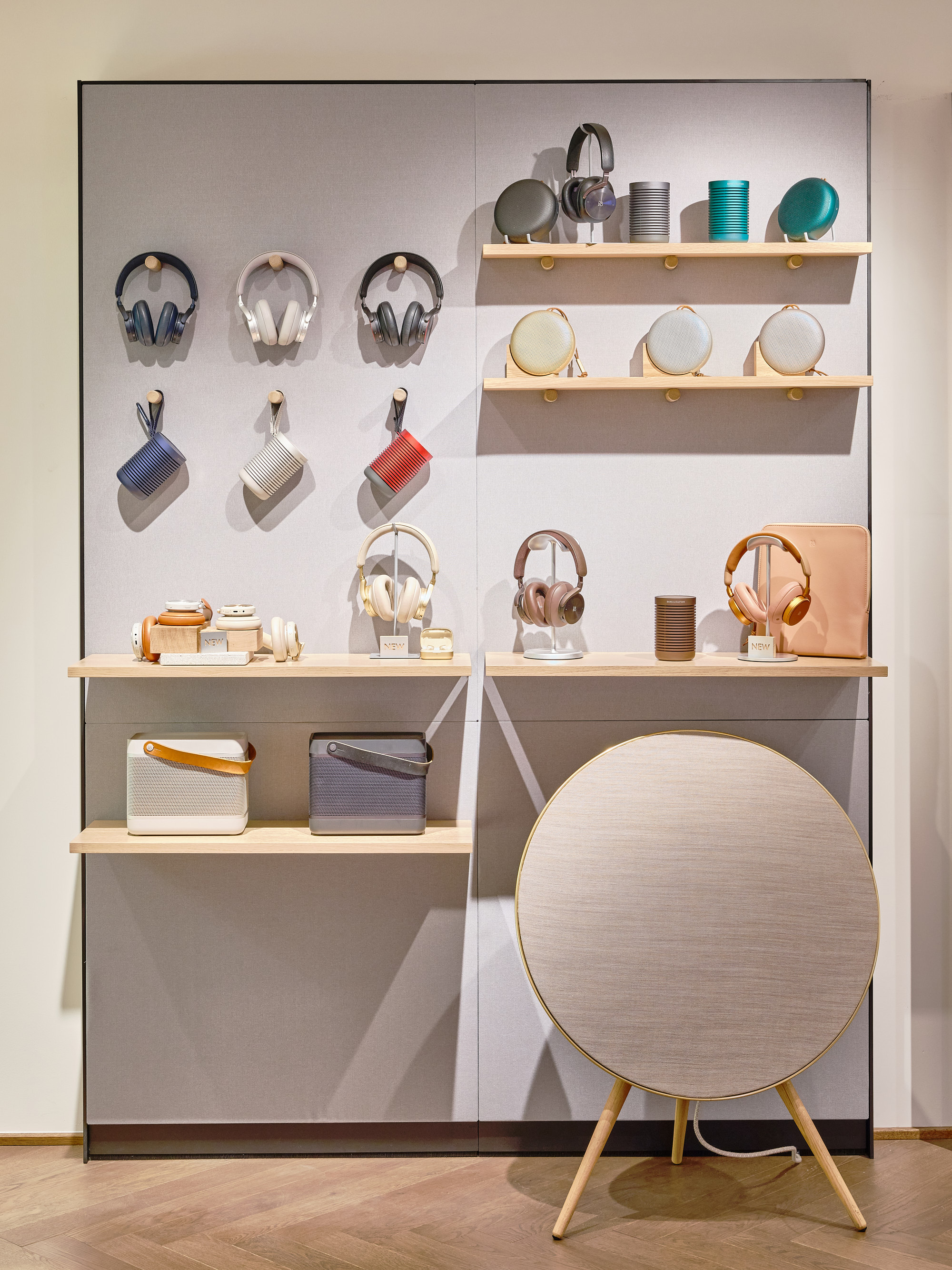 Mục sở thị dàn loa và tai nghe trăm triệu của Bang & Olufsen- Ảnh 3. Mục sở thị dàn loa và tai nghe trăm triệu của Bang & Olufsen- Ảnh 3.