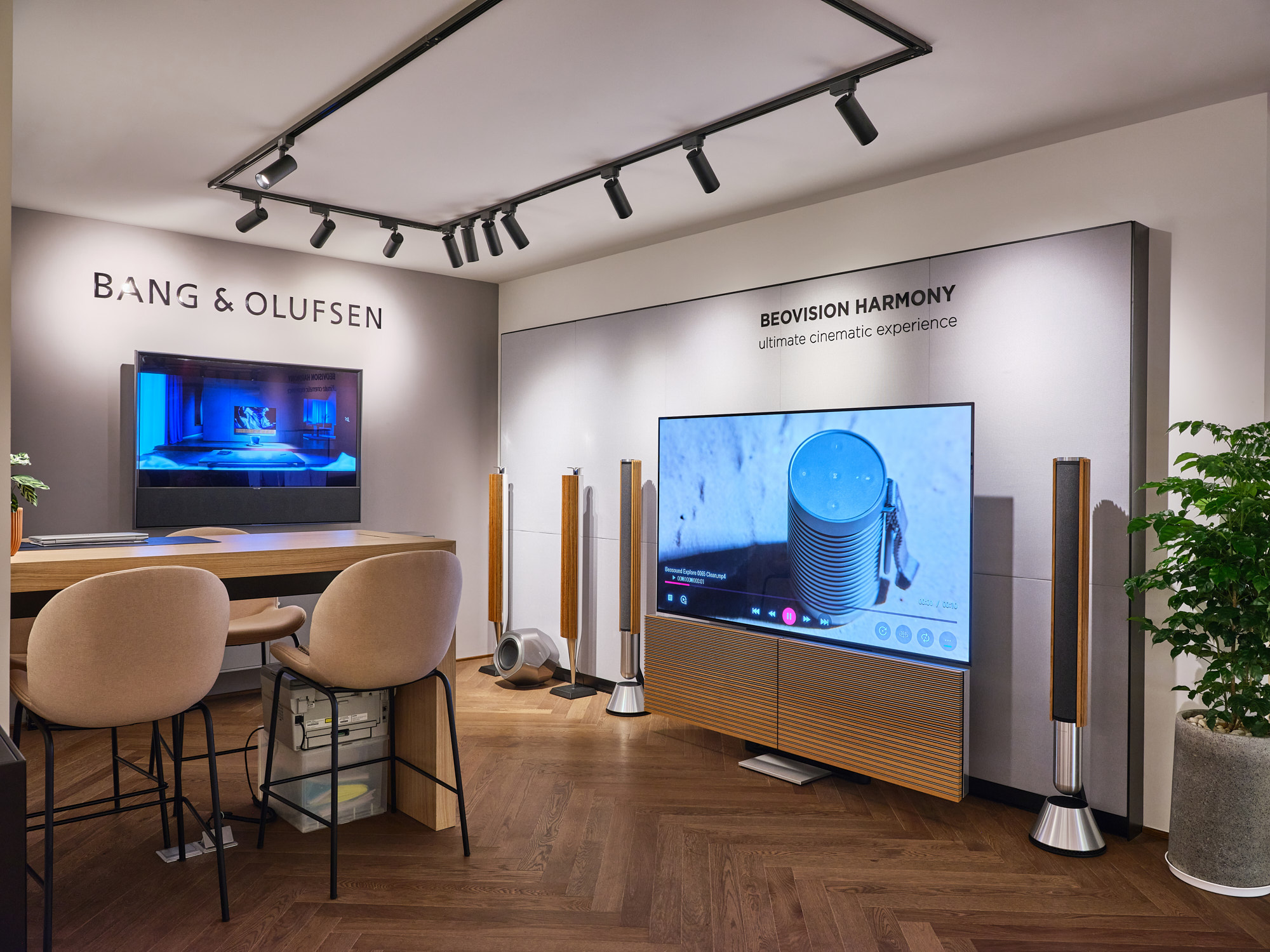 Mục sở thị dàn loa và tai nghe trăm triệu của Bang & Olufsen- Ảnh 8. Mục sở thị dàn loa và tai nghe trăm triệu của Bang & Olufsen- Ảnh 8.