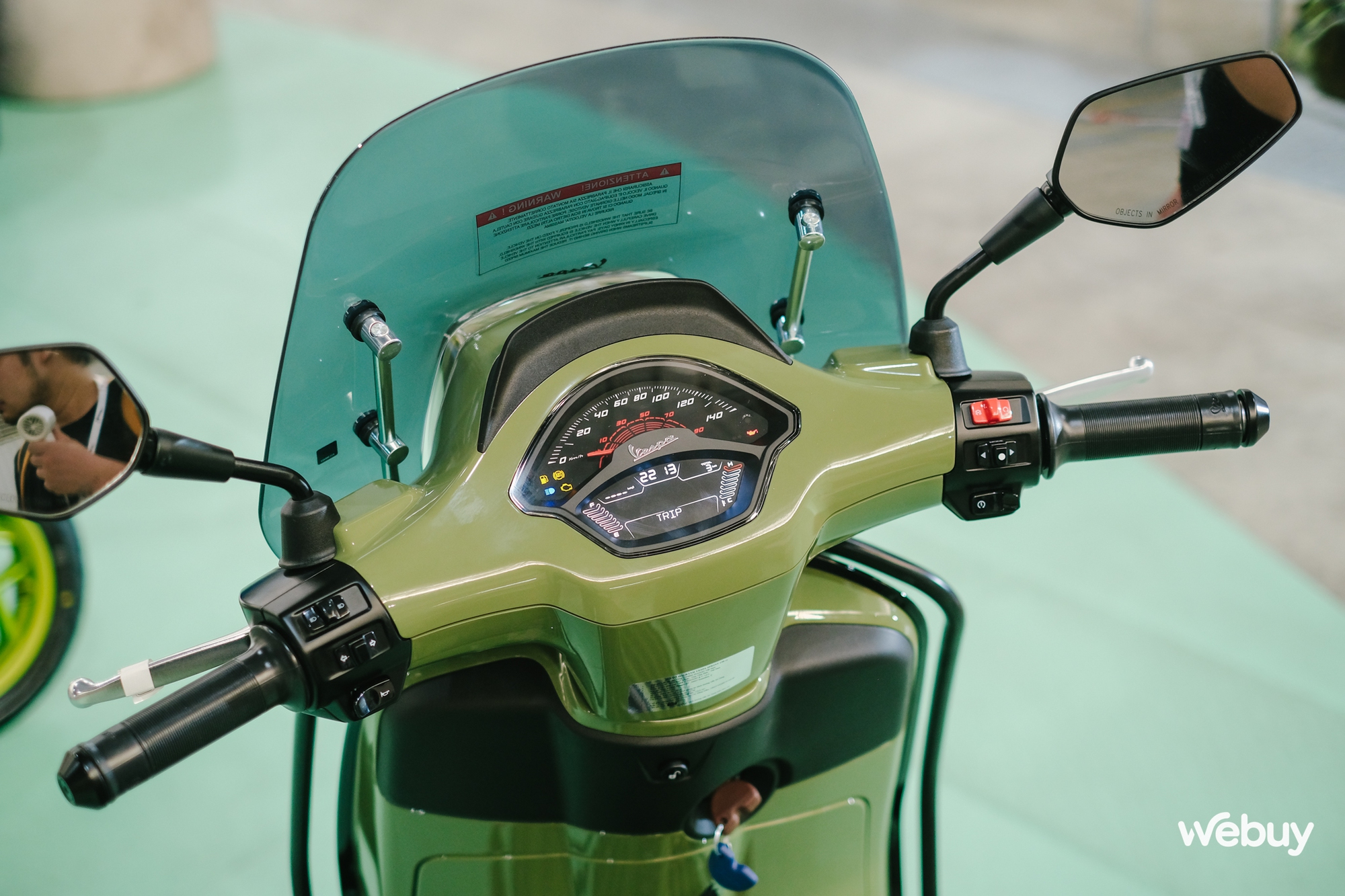 Vespa Primavera & Sprint 2025 chính thức ra mắt tại Việt Nam: Di sản gần 80 năm kết hợp với công nghệ đỉnh cao, chuẩn Vibe Gen Z!- Ảnh 11. Vespa Primavera & Sprint 2025 chính thức ra mắt tại Việt Nam: Di sản gần 80 năm kết hợp với công nghệ đỉnh cao, chuẩn Vibe Gen Z!- Ảnh 11.