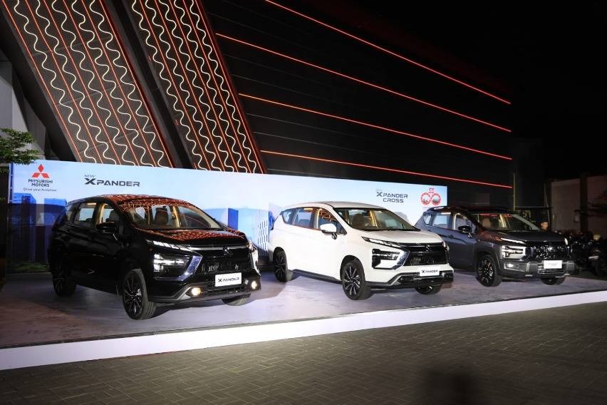 Mitsubishi Xpander 2025 ra mắt: Lưới tản nhiệt mới, màn hình to hơn, thêm túi khí, có camera 360, giá quy đổi khiến người Việt ao ước- Ảnh 2. Mitsubishi Xpander 2025 ra mắt: Lưới tản nhiệt mới, màn hình to hơn, thêm túi khí, có camera 360, giá quy đổi khiến người Việt ao ước- Ảnh 2.