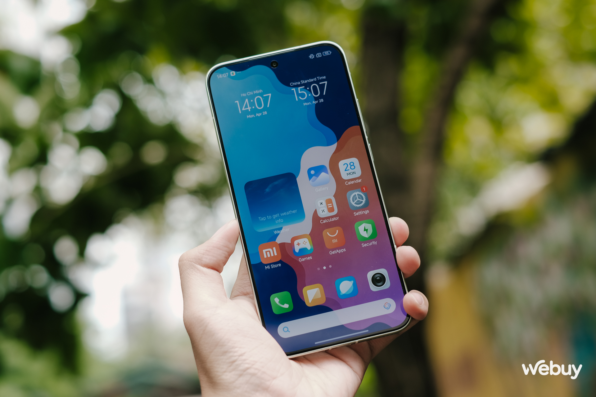 Trên tay điện thoại Trên tay điện thoại